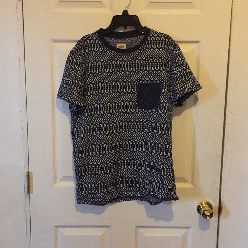 Mossimo Mens Medium Graphic T-Shirt